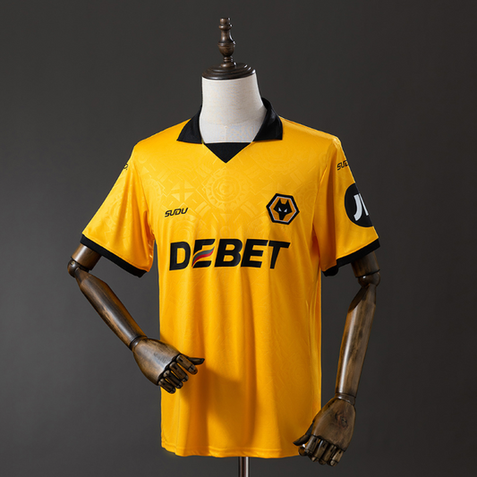 Camisola Principal Wolverhampton Wanderers 25/26