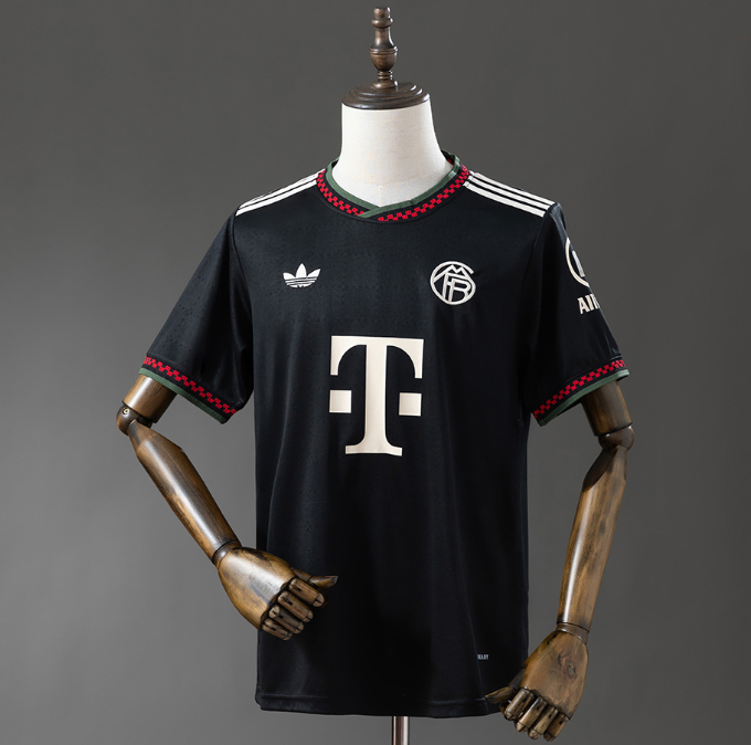 Camisola Alternativa Bayern Munich 25/26